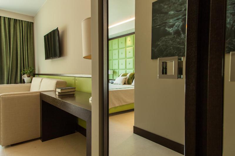 Junior Suite with Sea View image 3