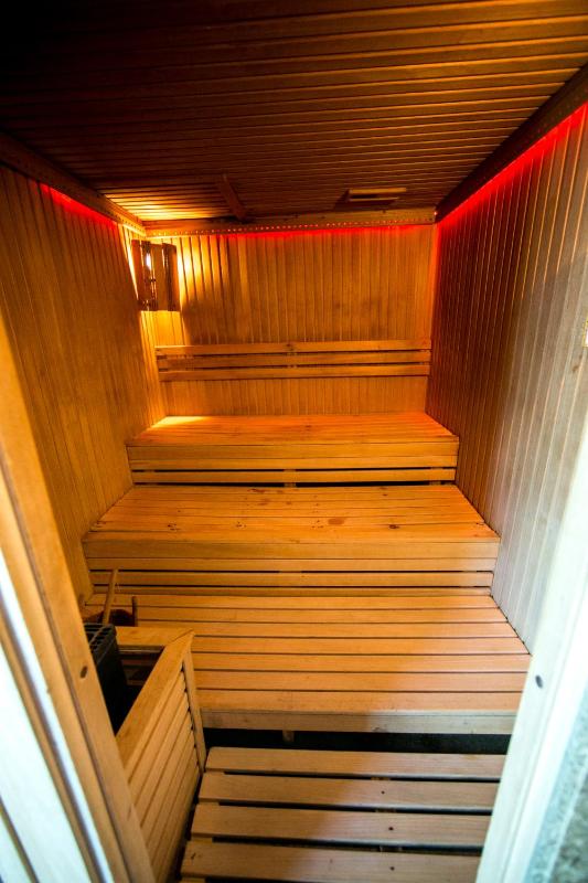 Hotel Fortuna - image 11