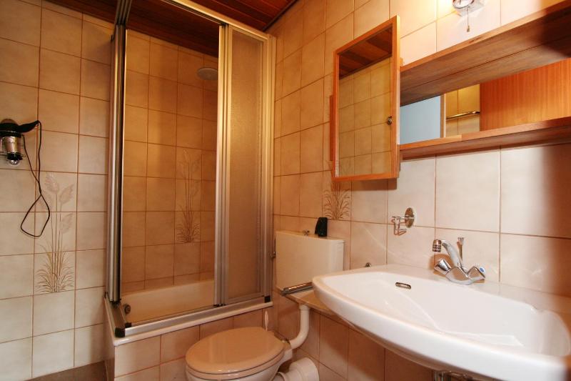 Six-Bedroom Holiday Home image 2