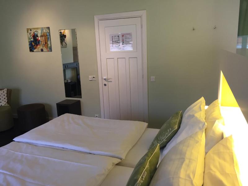 Superior Double or Twin Room with Garden View image 3