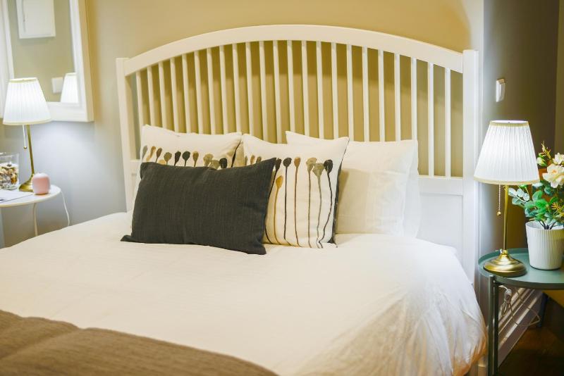 Double Room image 3
