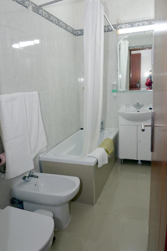 Triple Room image 2