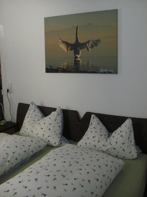 Small Double Room image 4
