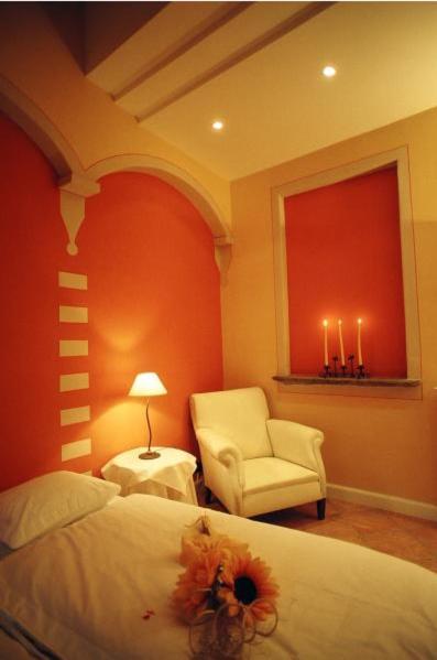 Double or Twin Room image 3