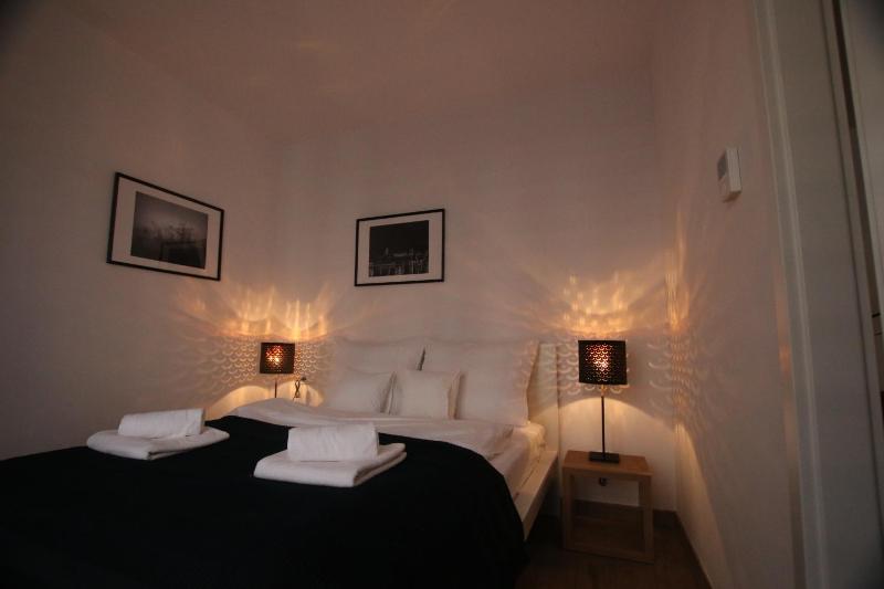 One-Bedroom Apartment image 4