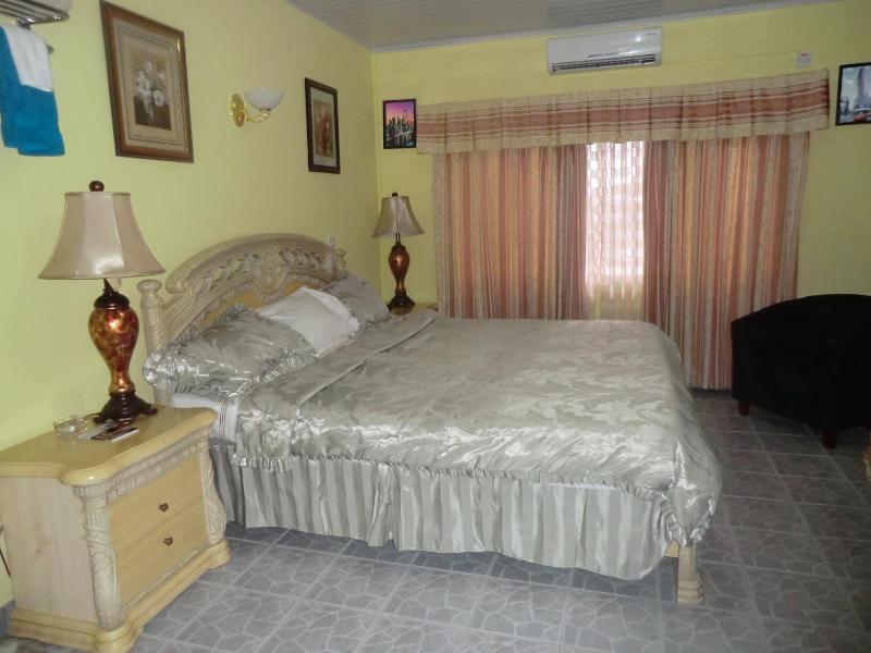 PG Quality Inn - image 6