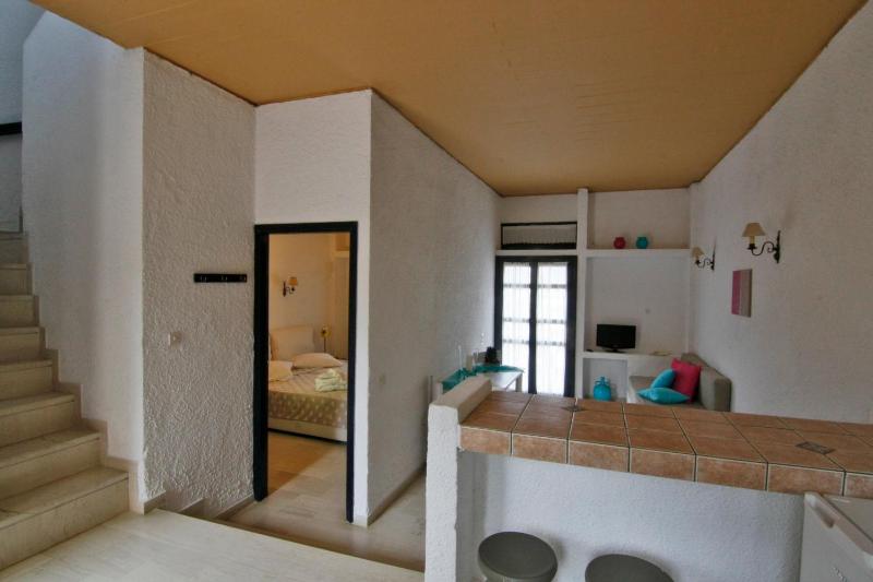 Two-Bedroom House with Sea View - Split Level image 2
