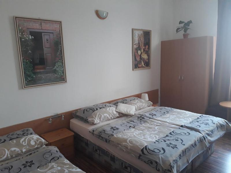Quadruple Room image 2