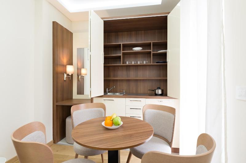 One-Bedroom Apartment - Twin Bed image 3