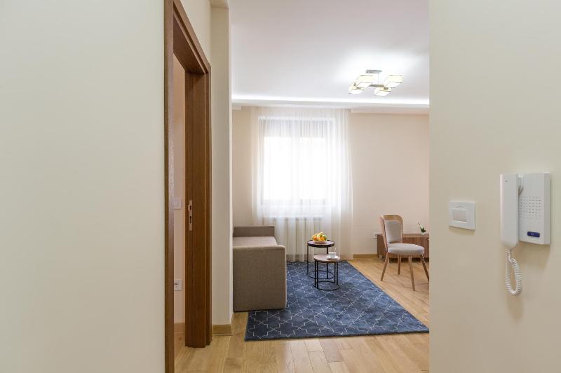 One-Bedroom Apartment image 4