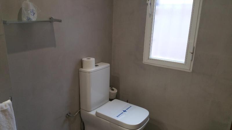 Single Room image 3