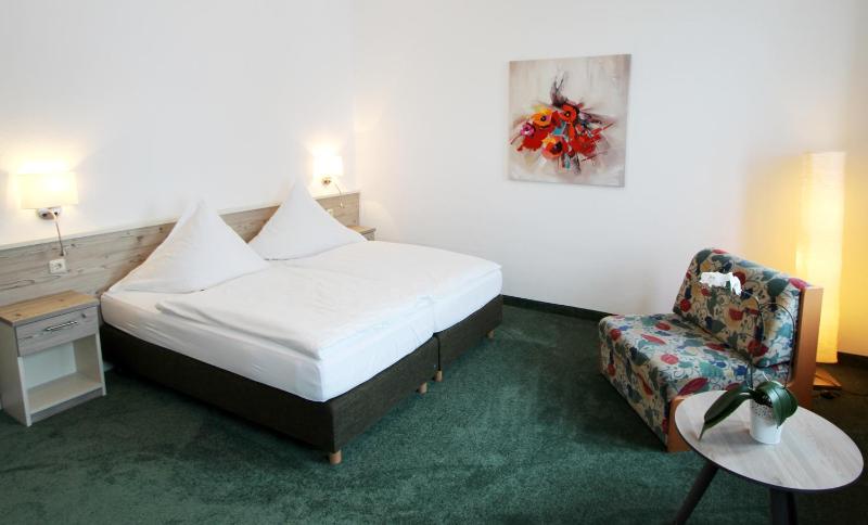 Standard Double Room image 2