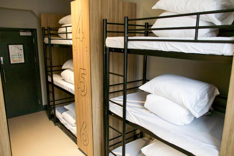 Bed in 9-Bed Mixed Dormitory Room image 2