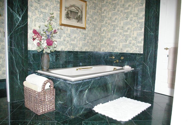 Double Room with Private External Bathroom image 4