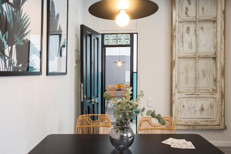 SingularStays Parque Central - image 15