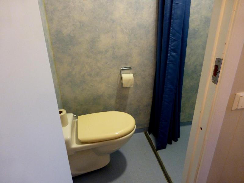 Single Room with Shower image 2