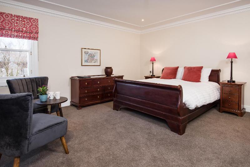 Executive King Room - Non-Smoking image 2