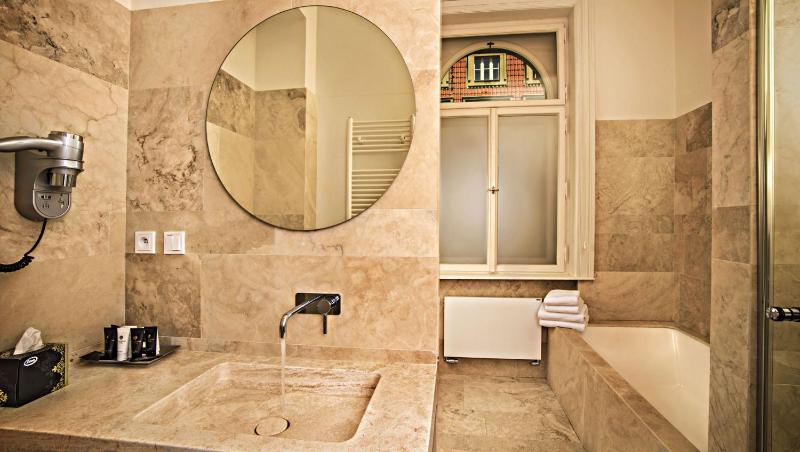 Luxury Superior image 4