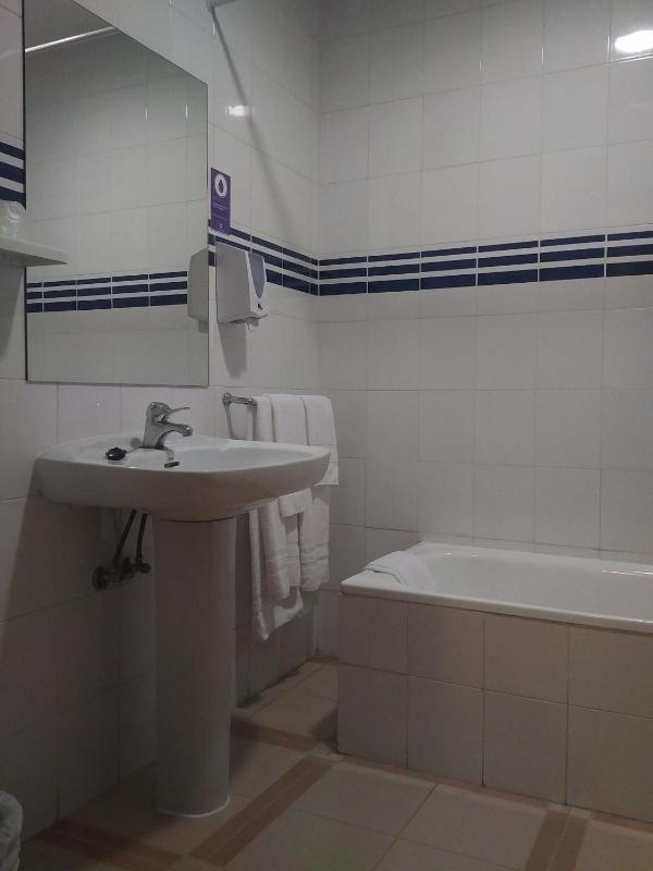 Single Room image 2