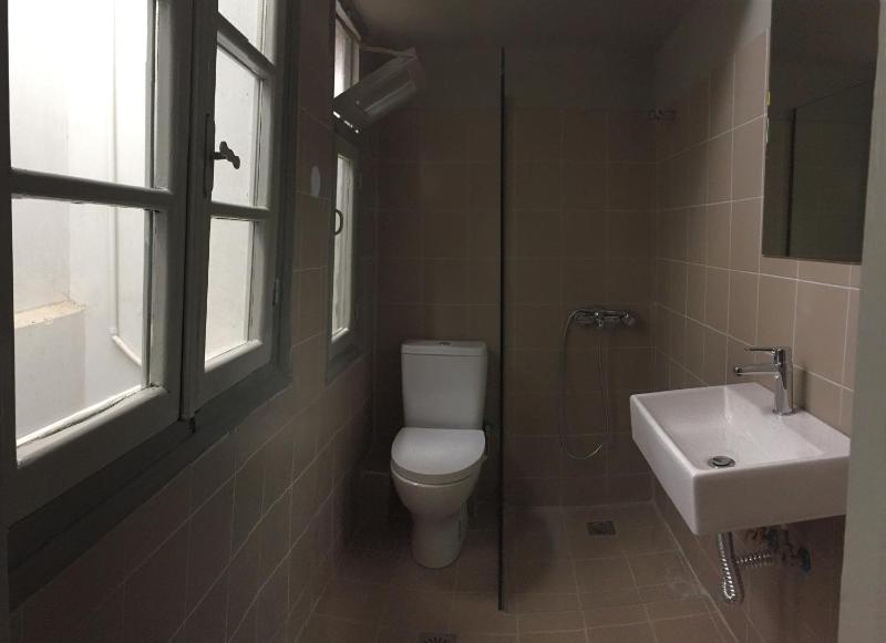 Standard Double or Twin Room image 3