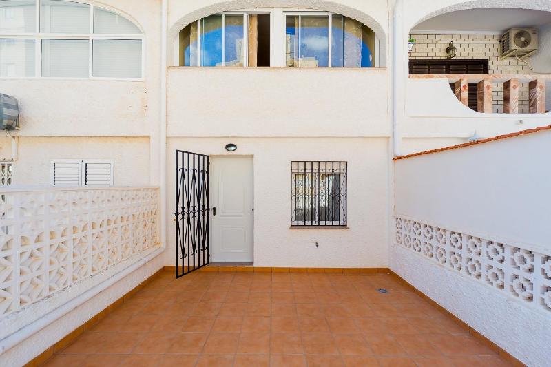 Deluxe Bungalow with Garden View image 4