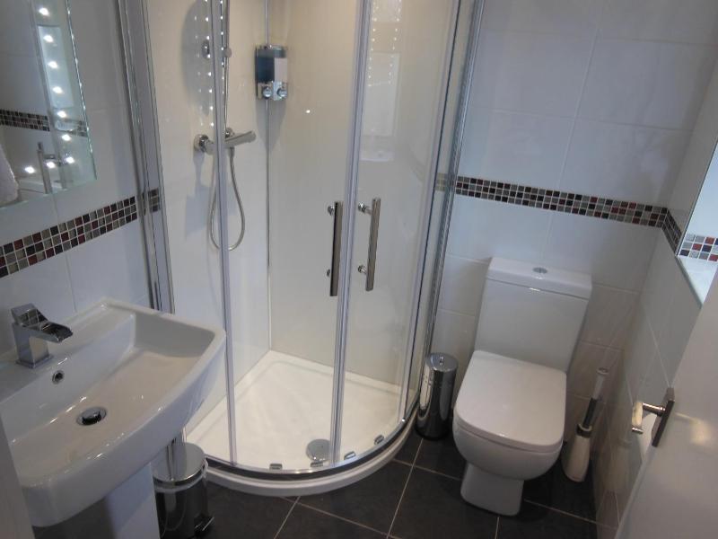 Standard Double Room image 2