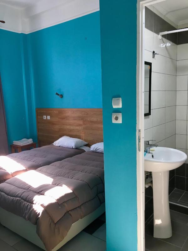 Double Room with Private Bathroom image 1