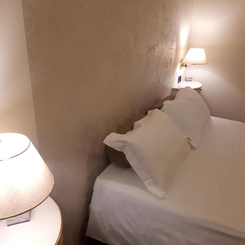 Superior Double Room image 4