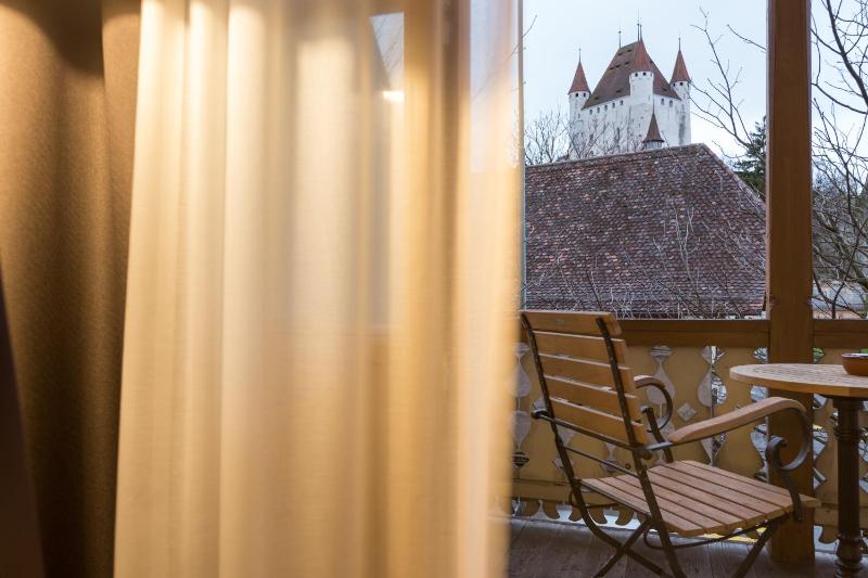 Double Room with Balcony image 2