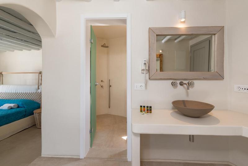 Legacy Suites - image 15