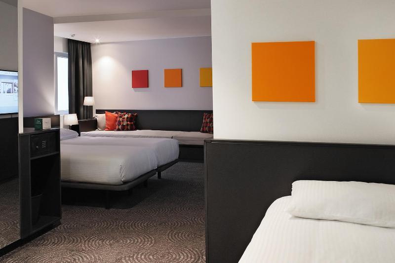 Standard Triple Room image 1