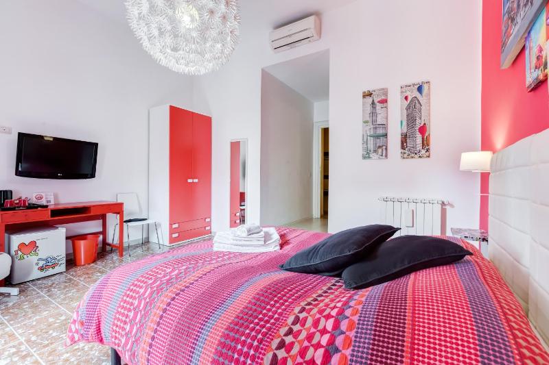 Double or Twin Room image 4