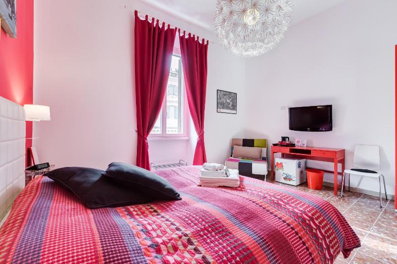 Double or Twin Room image 3