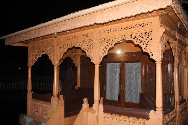 Iram Houseboats - image 10