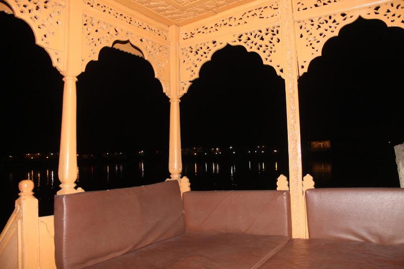 Iram Houseboats - image 2