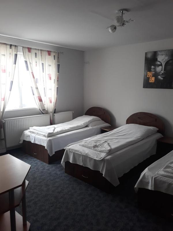 Triple Room with Balcony image 2
