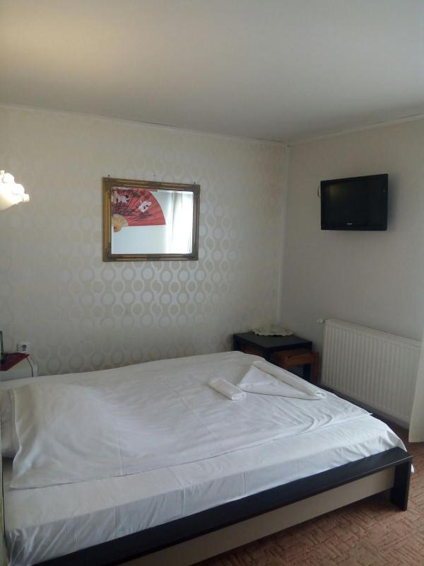 Double Room image 1