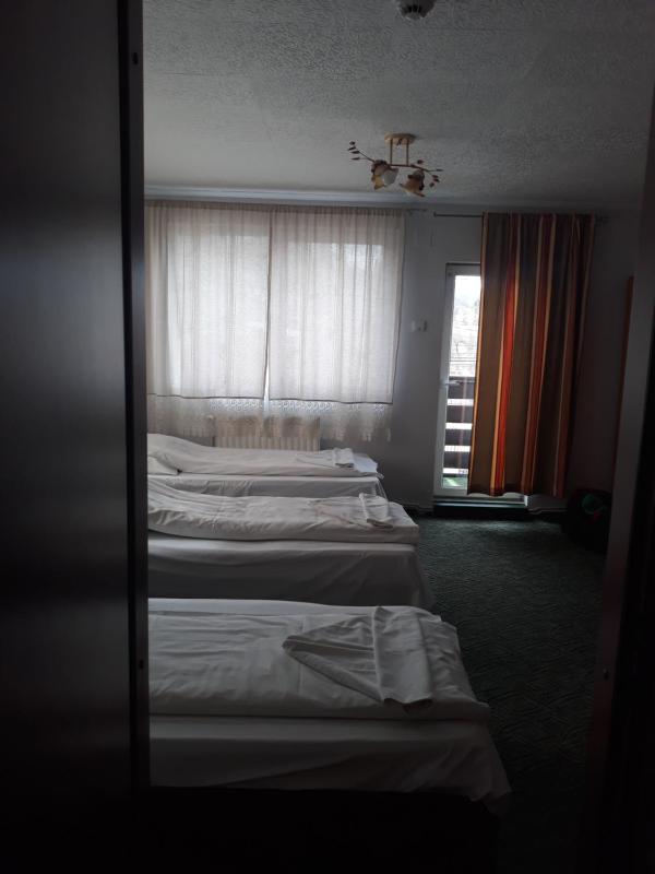 Triple Room with Balcony image 3