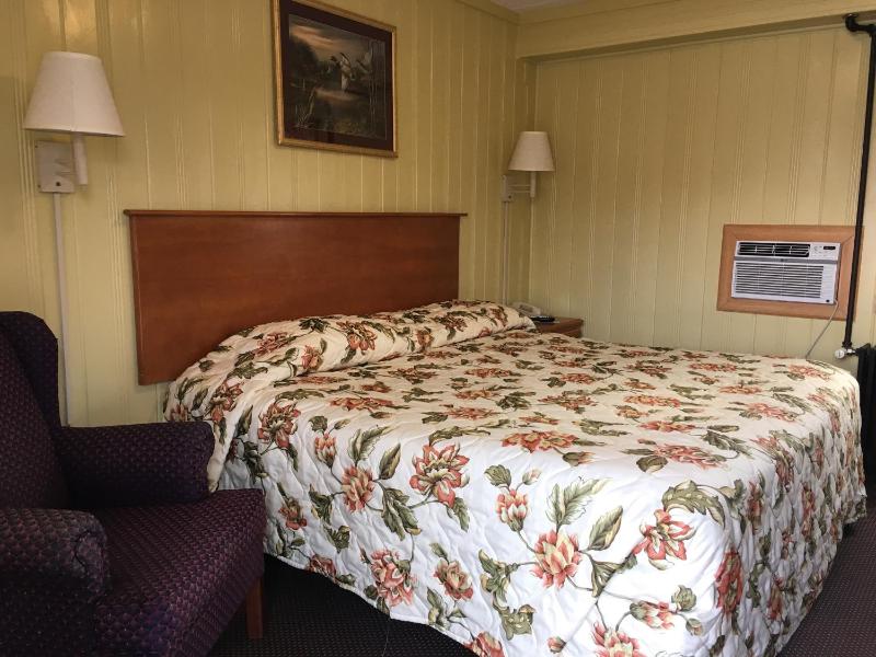 King Room image 4