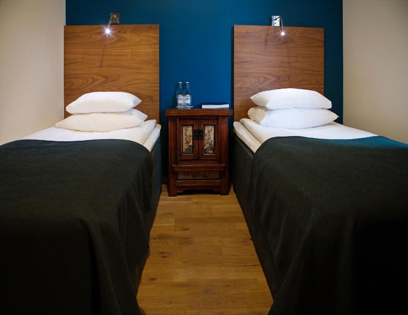 Double or Twin Room image 2