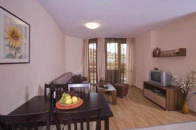 One-Bedroom Apartment with Balcony image 3