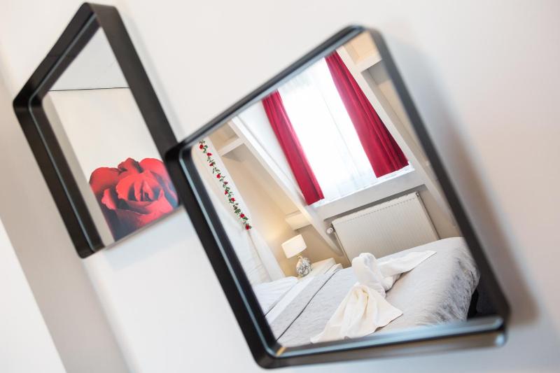 Comfort Double Room with Bath image 3