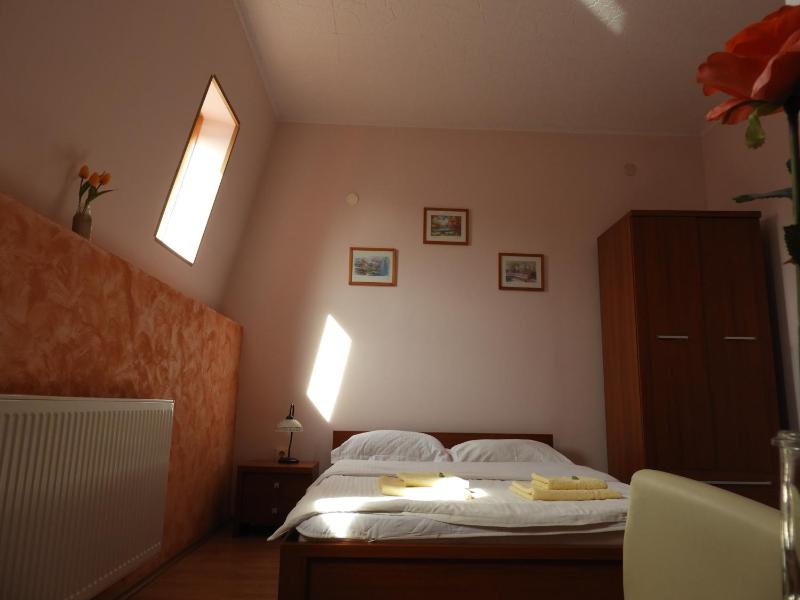 Single Room image 2