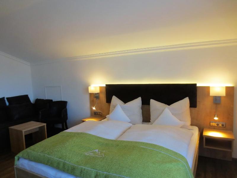 Superior Double Room image 2