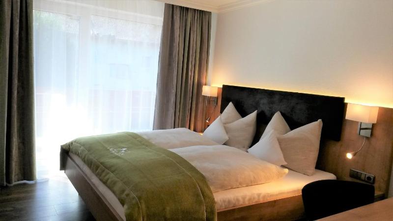 Double Room image 4