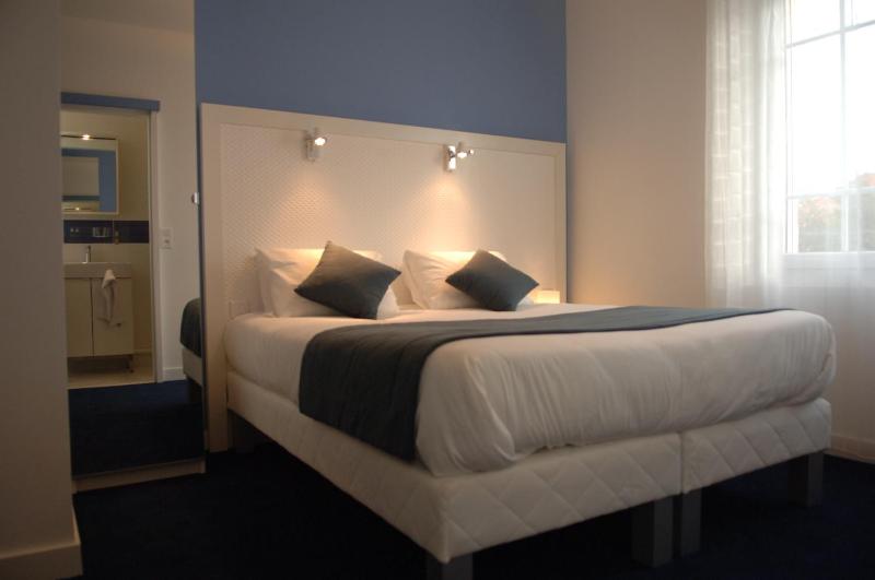 Superior Double Room image 4