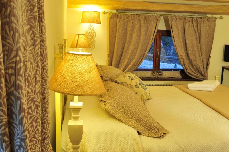 Quadruple Room with Terrace image 2
