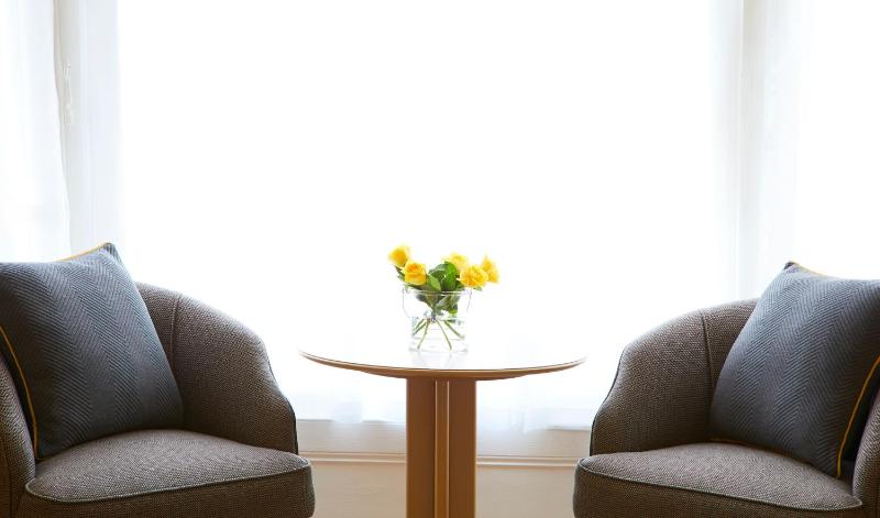 Classic Family Room (2 Adults + 1 child) image 4