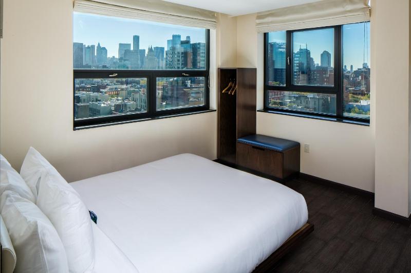 Premier Queen City View image 3