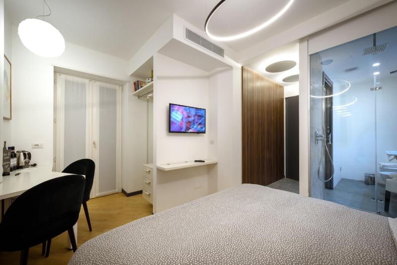 Economy Double or Twin Room image 3